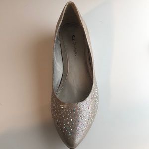 Women’s dress shoes